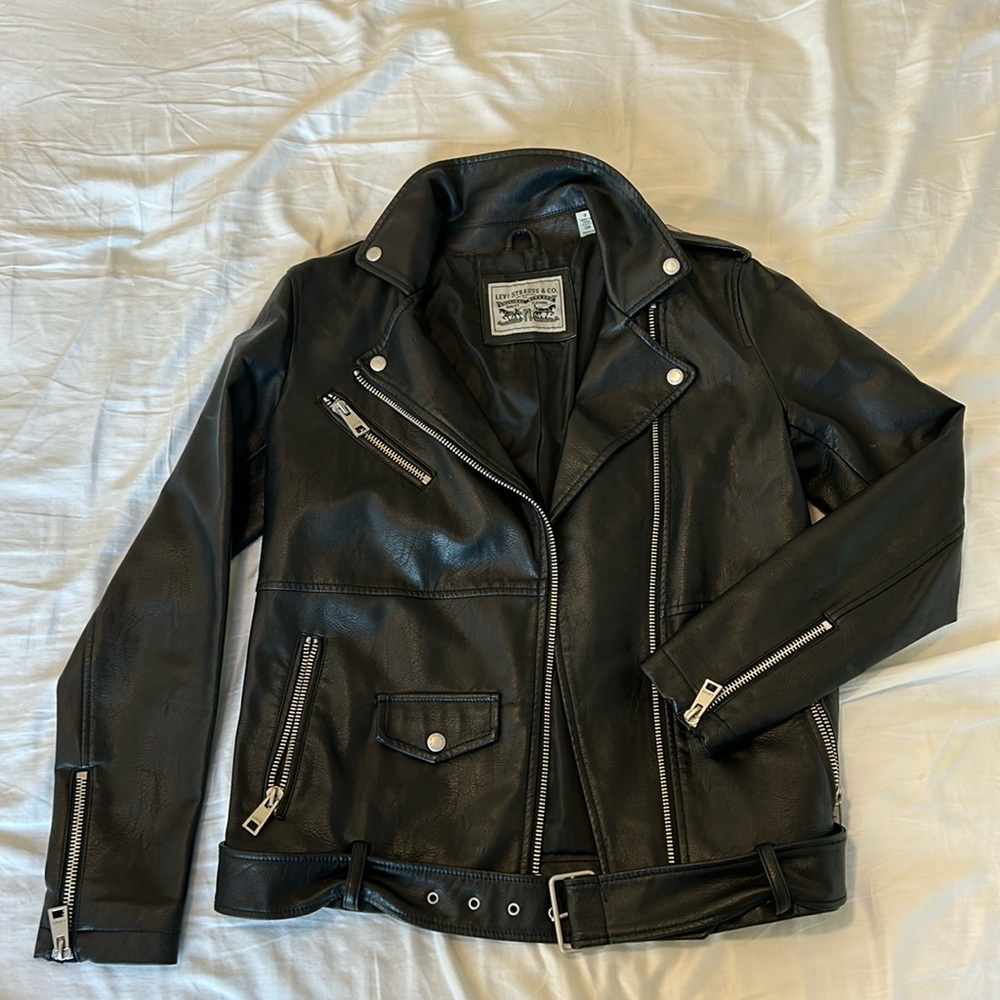 Women’s Oversized Levi’s Leather Biker Jacket